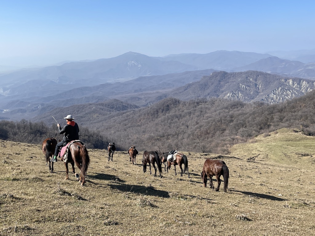 Gombori Géorgie Georgia horseback riding rando cheval équestre desert udabno monastère monastery